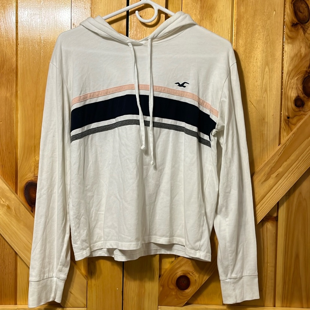 Hollister light weight sweatshirt, size medium